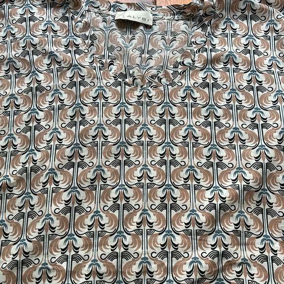 Cotton tunic top with boho brown dnd blue print. Unique, boho, print, tunic - Picture 3 of 5